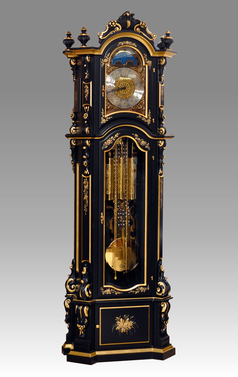 Curio Grandfather clock Art.520/1 walnut with curving and inlay